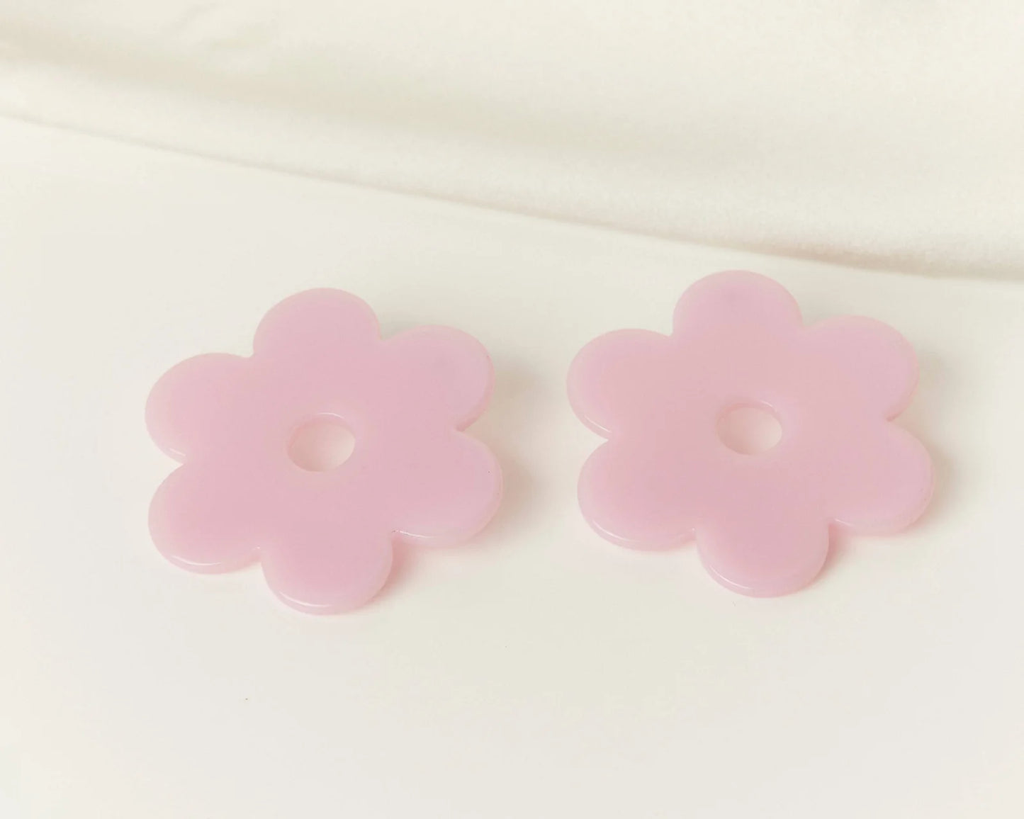 Large Acetate Daisy Earrings Lilac